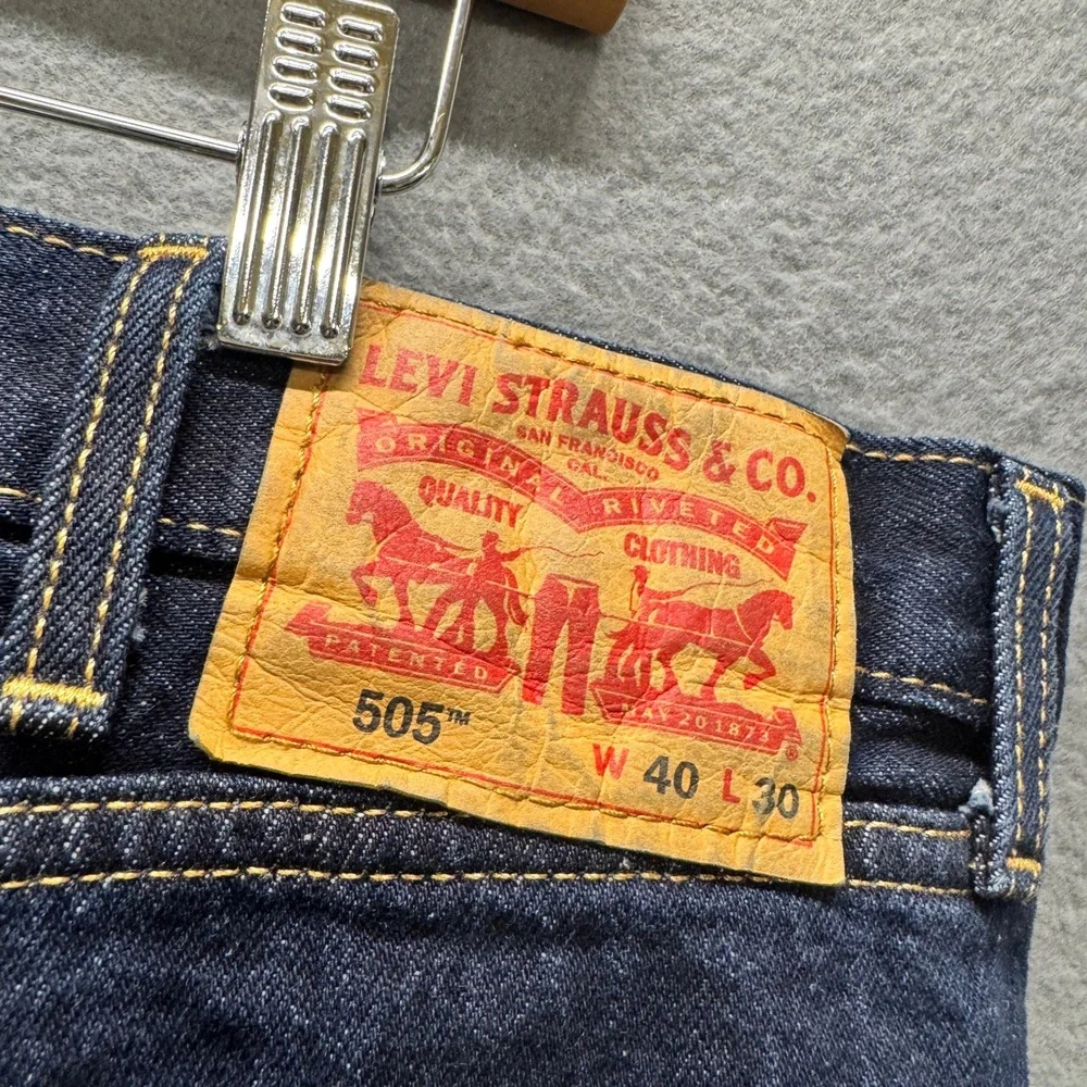 Levi's 505 Jeans Mens 40x30 ACTUAL Regular Fit Dark Wash Denim Classic